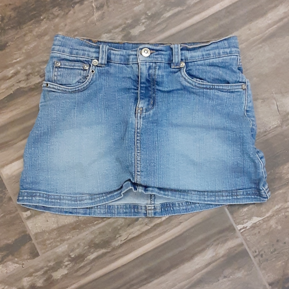 Disney Girls Size 7/8 Medium Denim Skirt with Built-In Shorts – Great Condition